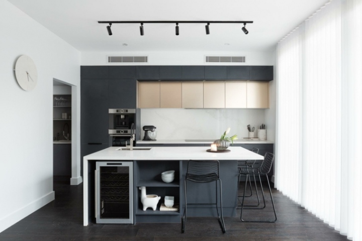modern design-fekete-fa-konyha