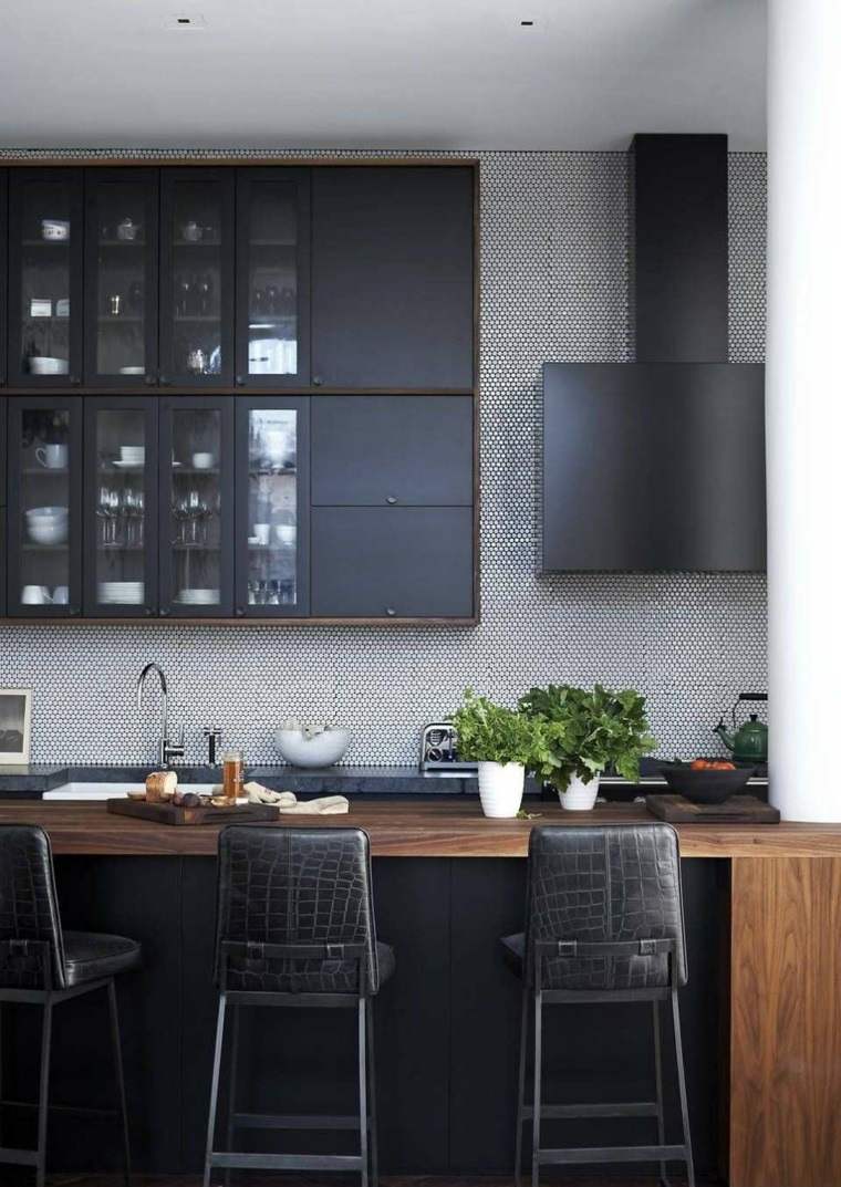 modern fekete és fa konyhai ötletek