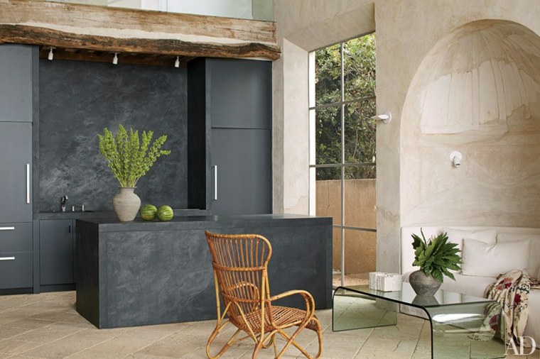 modern konyha márvány fa belsővel