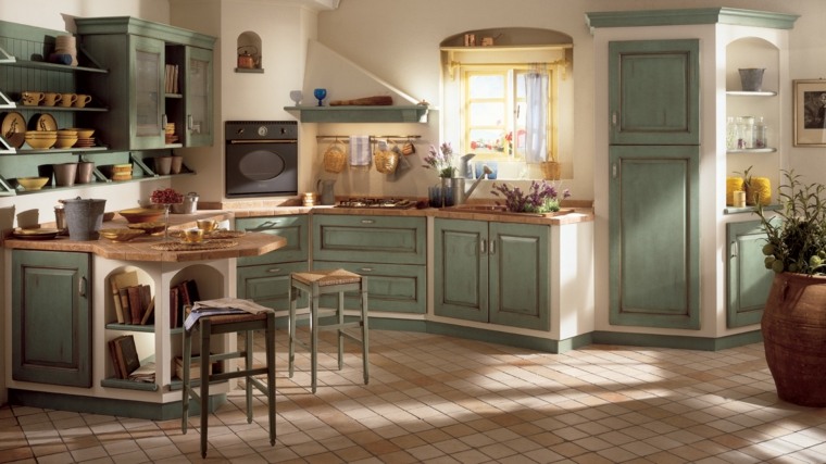 Disposizione della cucina in stile country italiano