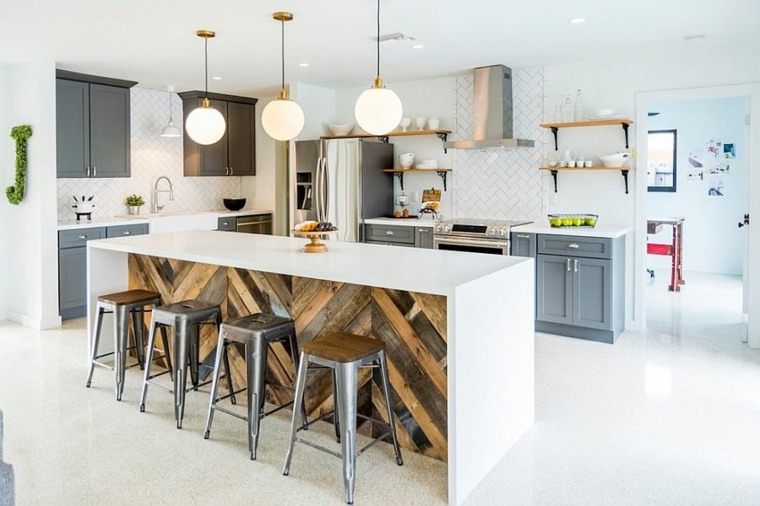 modern konyha központi sziget fa design széklet fém fehér csempe