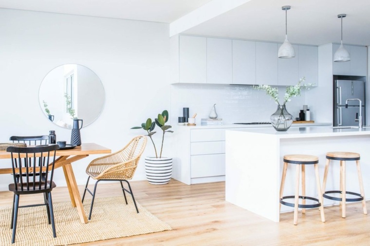 medinis virtuvės dizainas moderni kėdė medinis stalo kilimas baltos salos grindys