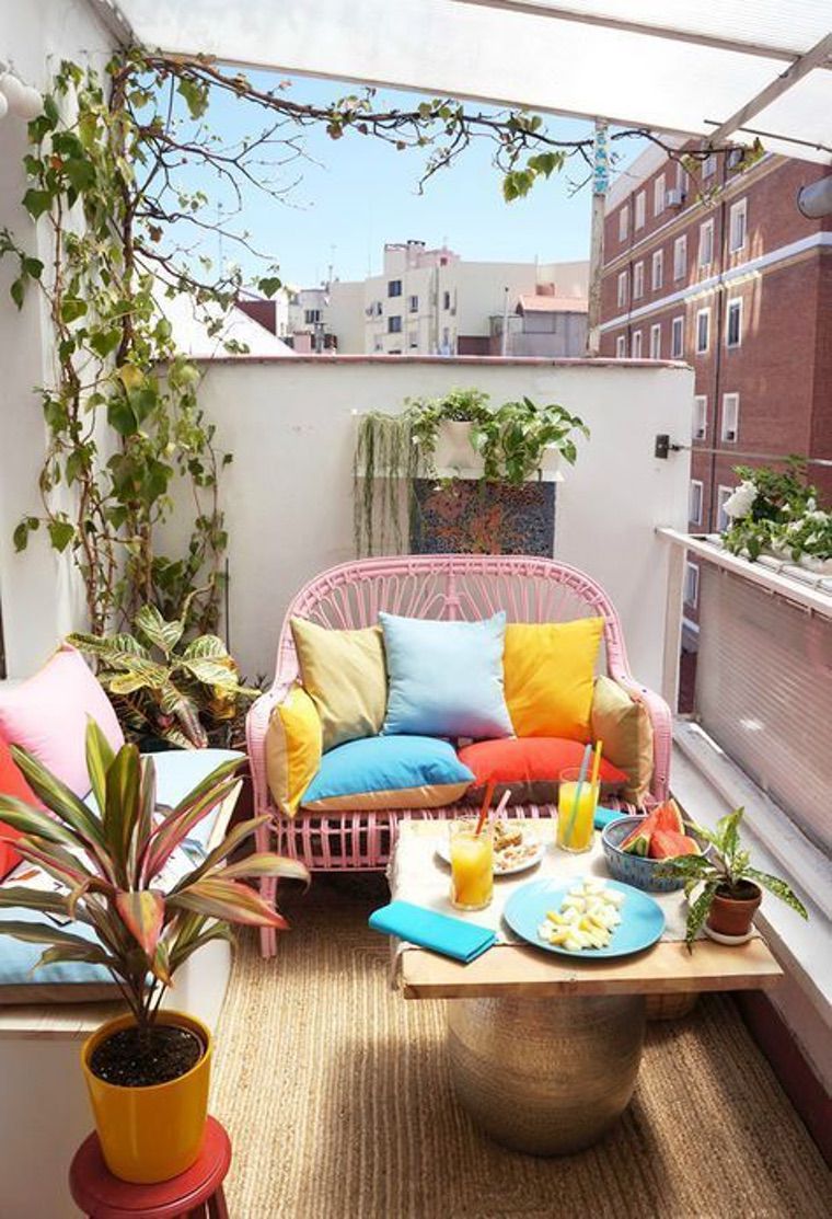 Idea di layout dell'appartamento con balcone deco