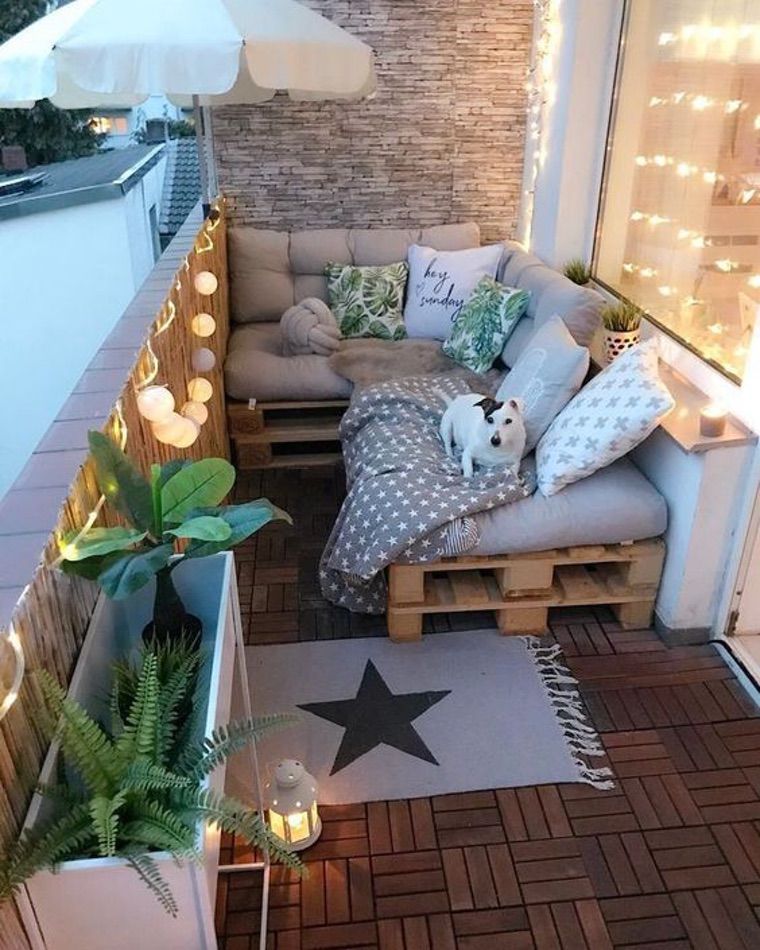 Idea di layout dell'appartamento con balcone deco