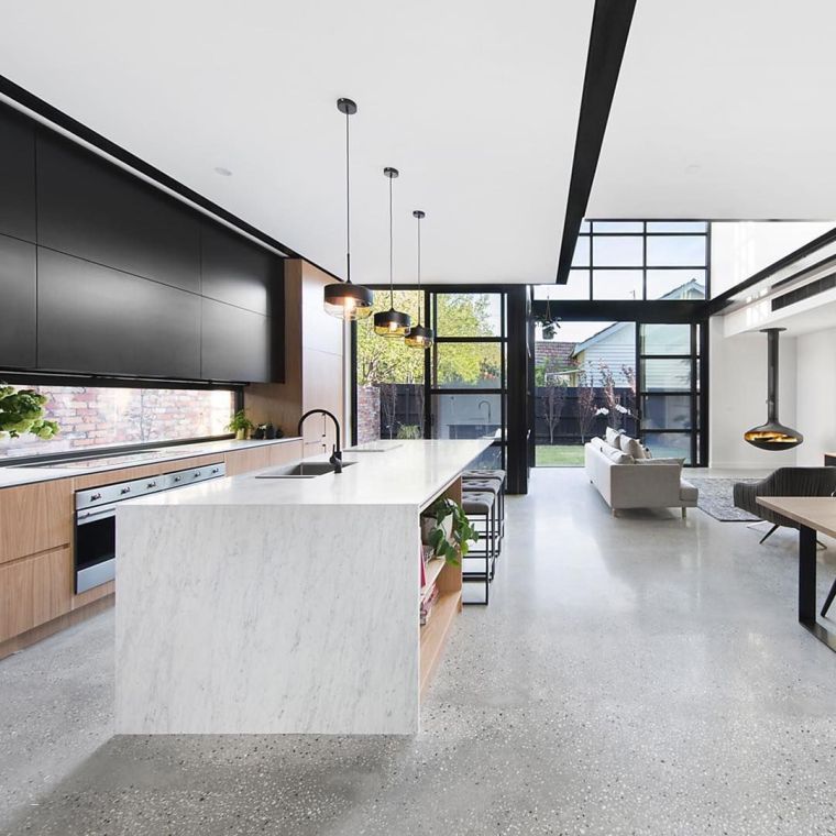 l'arredamento della cucina apre alle idee moderne del soggiorno