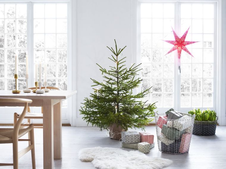 minimalistički trendovski božićni dekor