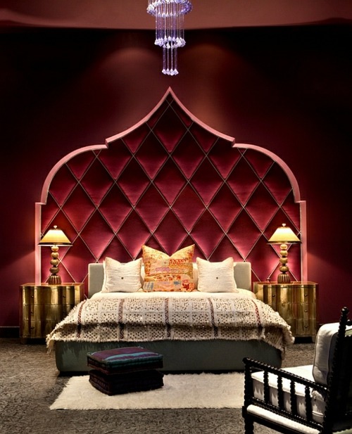 ロマンチックな寝室の装飾のアイデア