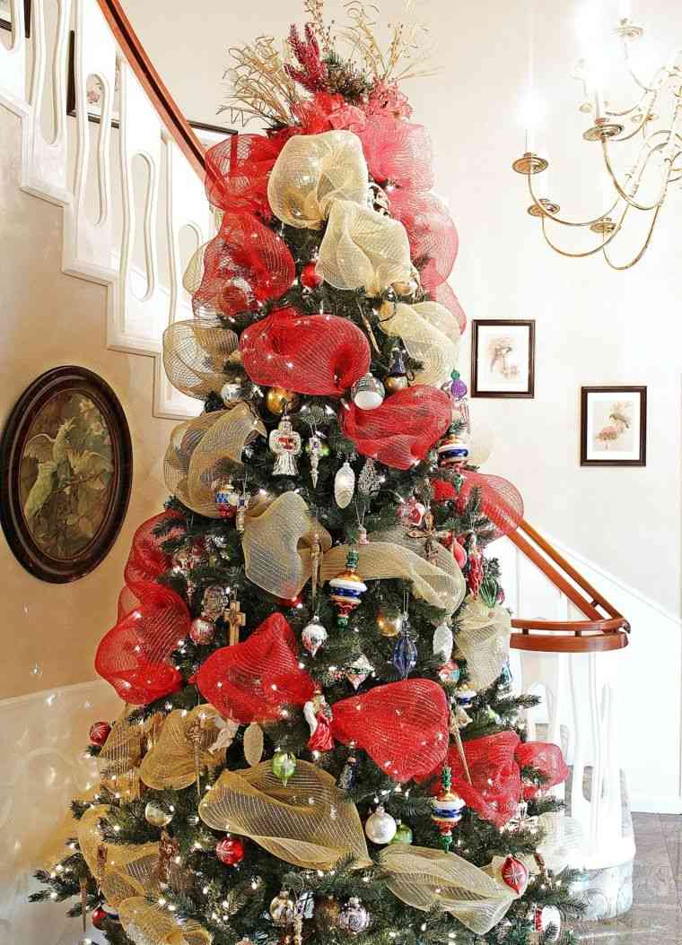 szalagok karácsonyfa dekoráció ötlet