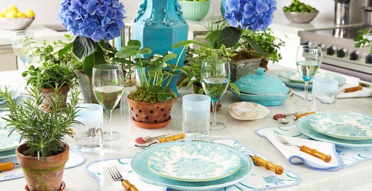 春のテーブル装飾植木鉢