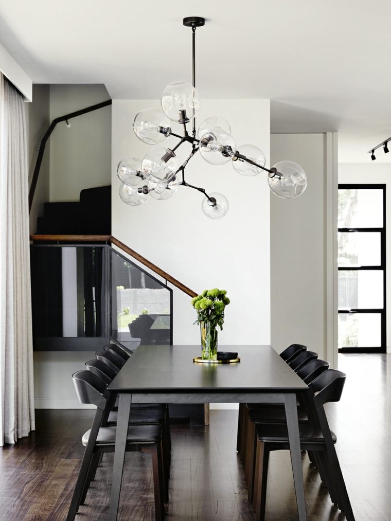 vyriškas-juodas-valgomojo baldas-modernaus dizaino-apšvietimo idėja