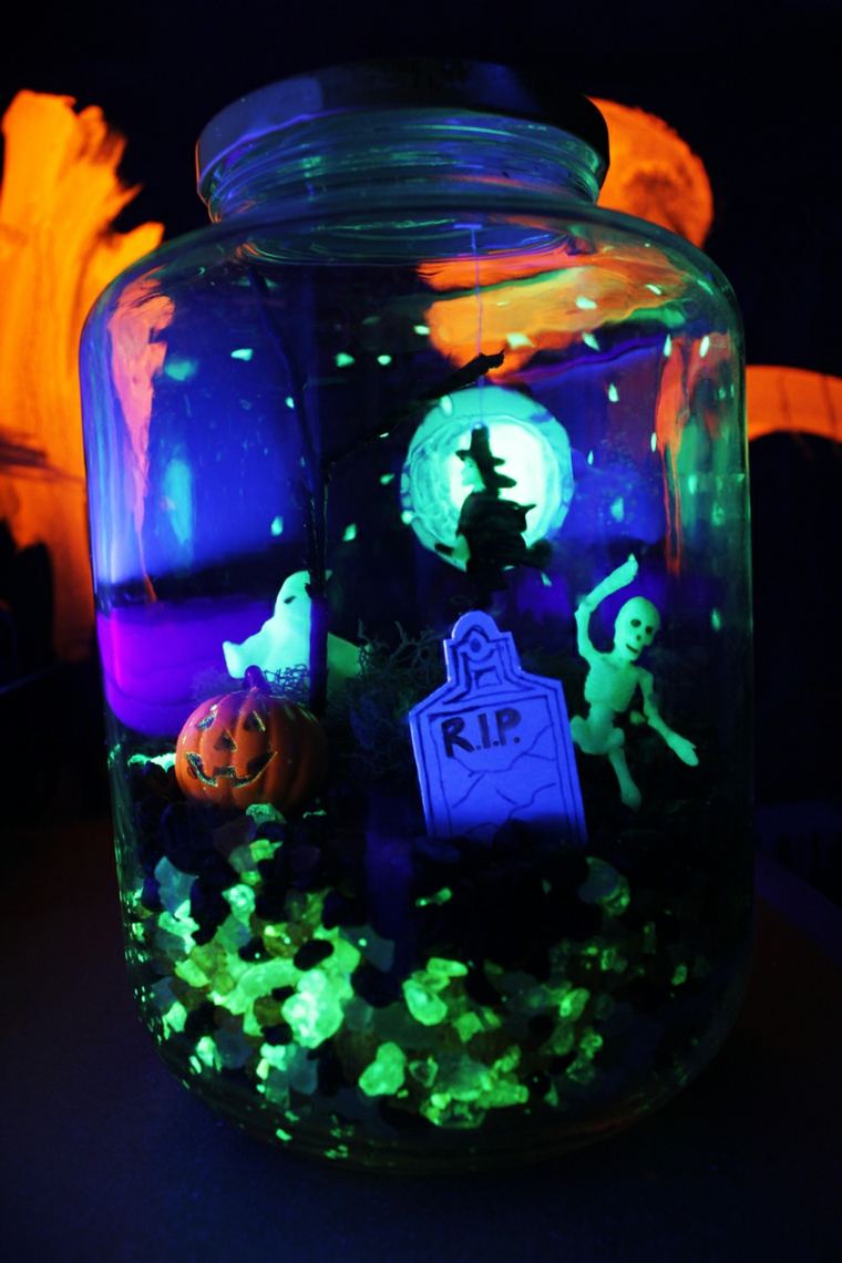 fluoreszkáló halloween deco figurák jar temető