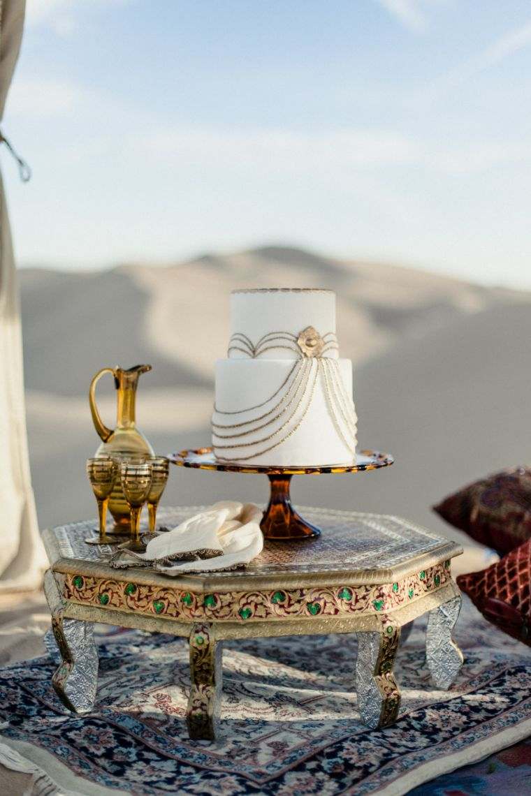 東洋の結婚式の装飾のコーヒーテーブル
