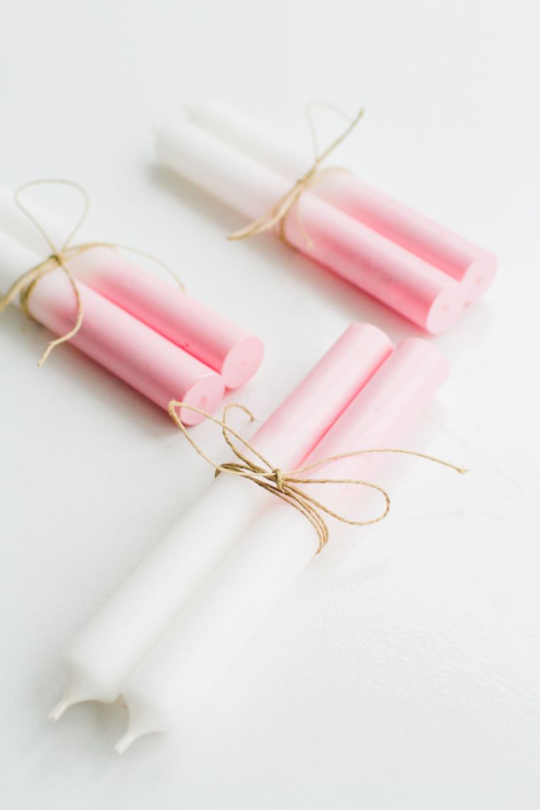 matrimonio-romantico-deco-candele-tavolo-deco-idea-rosa-pastello-bianco