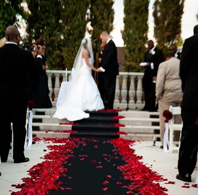 esküvői-deco-ötlet-piros-fekete