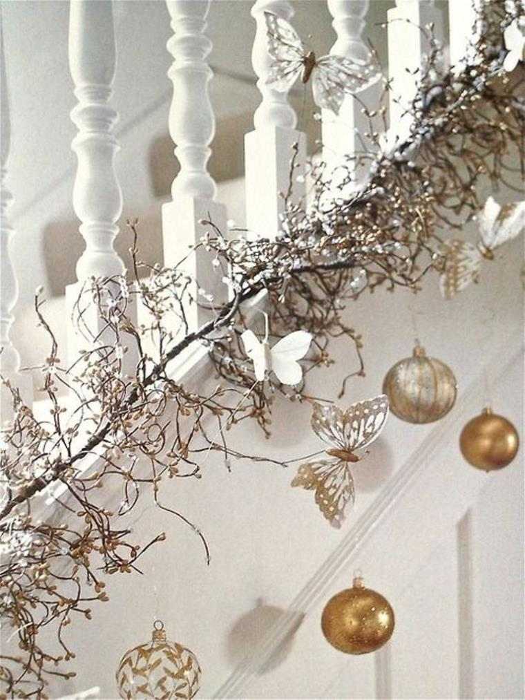 deco-idea-white-gold-balls