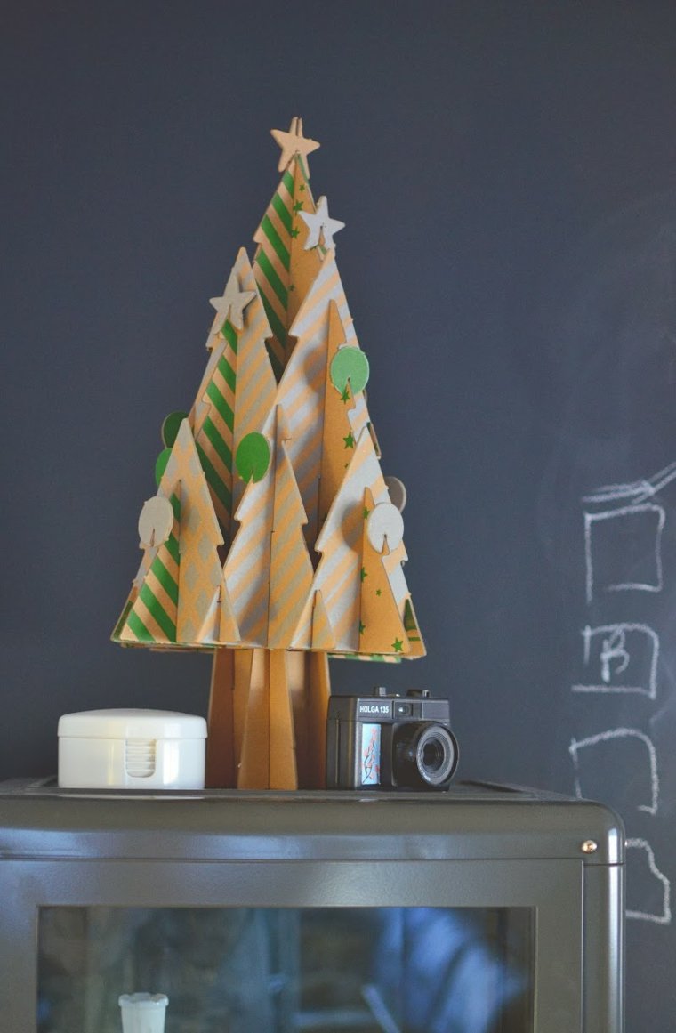 ötlet egy karton karácsonyfa készítésére
