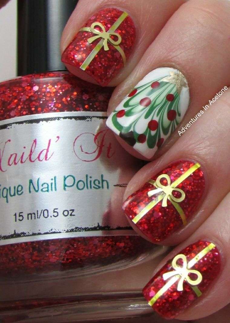 red-touch-gold-nail-ideas-natale-decorazione-unghie