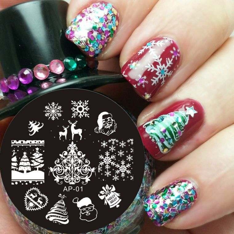 come decorare le unghie per la vigilia di Natale