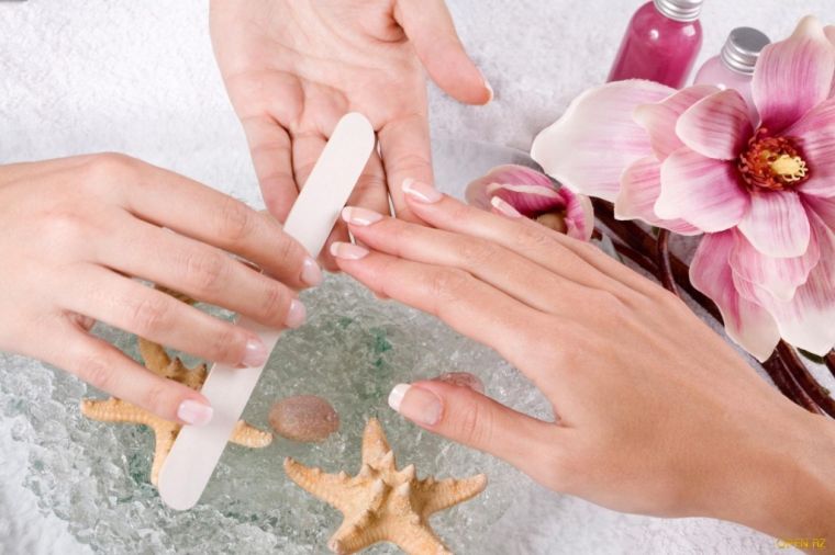 tuto-deco-nails-varnish-effect-velvet-house