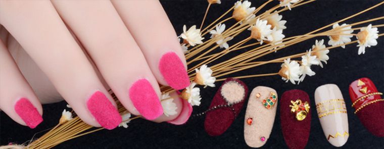 nail-deco-effetto-natale-ciatrist