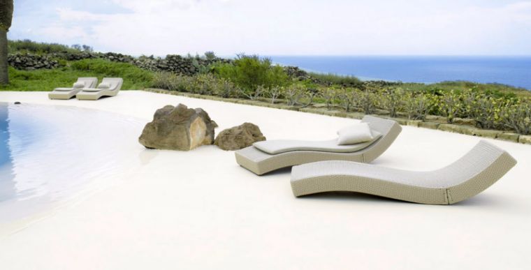 sedia a sdraio terrazza design piscina paesaggistica esterno pietre