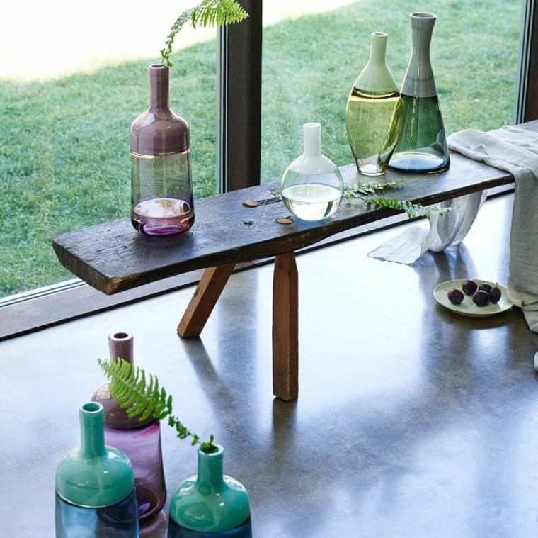 Húsvéti asztal dekorációs ötletek pasztell színű üveg váza kiegészítők