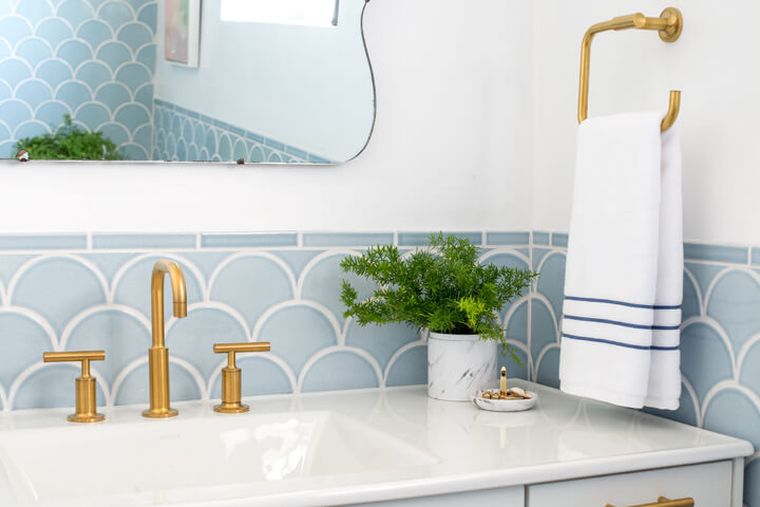 metalinis purslų dizainas vonios kambario dekoravimo idėja maišytuvai dizaino priedai
