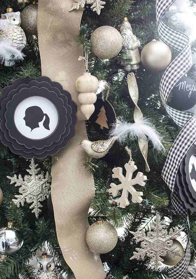 moderni crno -bijeli božićni ukrasi