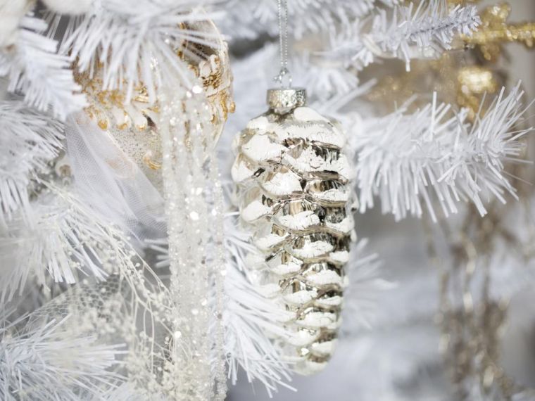 Božićni ukras bijeli deco umjetni šišar borovice DIY