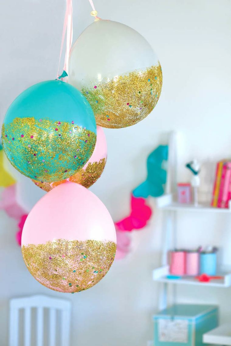 Deco ideje za rođendanske balone police ukrašavaju prostor