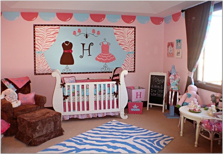 赤ちゃんの部屋の装飾
