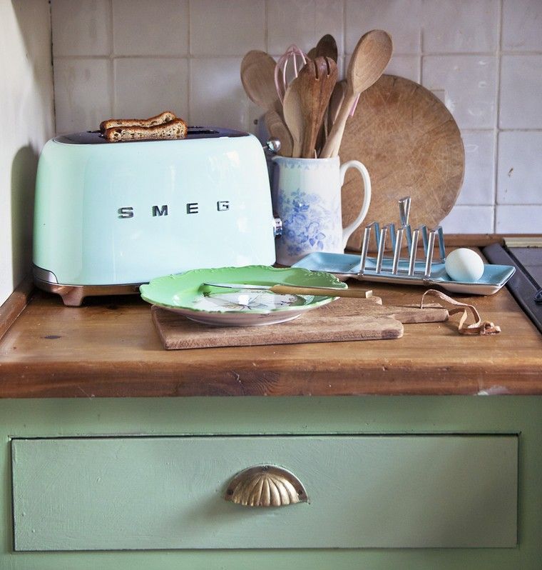 idea di tostapane piano di lavoro in legno rustico cucina vintage