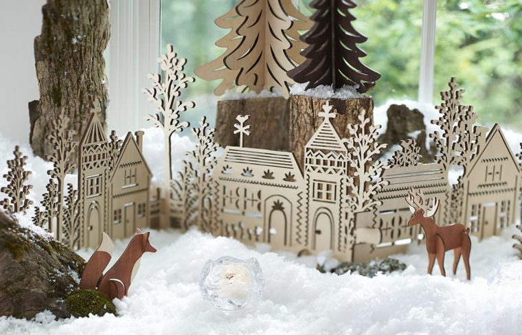 Karácsonyi dekoráció fa barna állatok hófák házak miniatűr