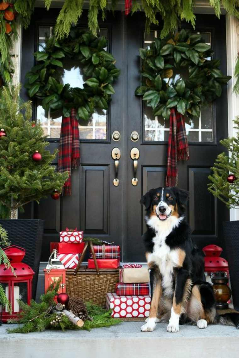 lauko Kalėdų dekoravimo vainiko durų įėjimas papuošia erdvę