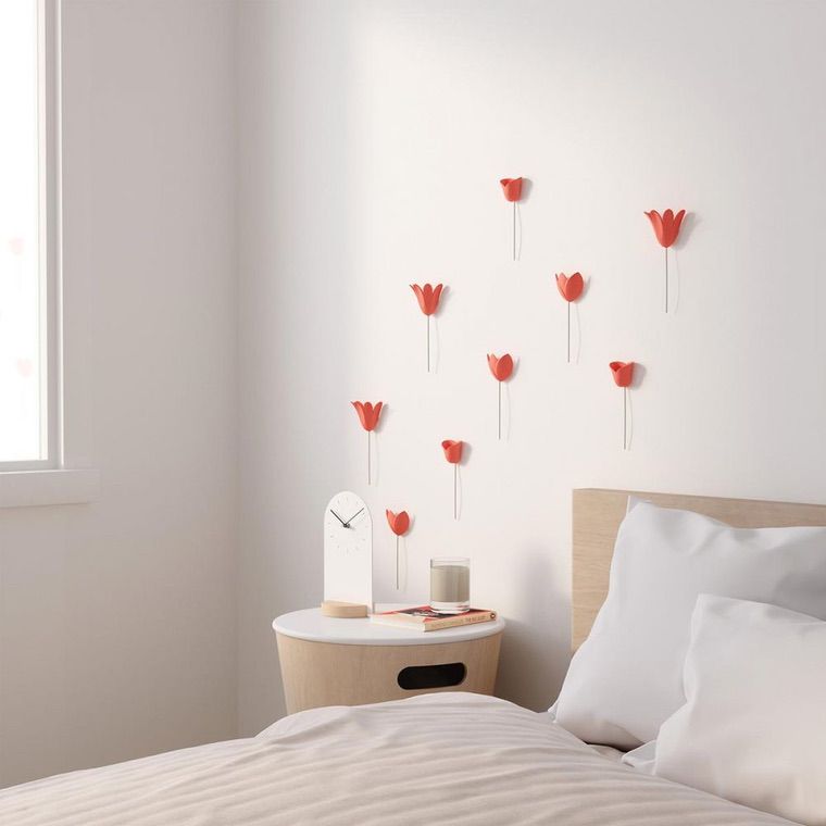 Ghirlanda di tulipani da parete fai da te con decorazione primaverile