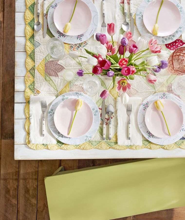 idee per la decorazione della tavola tulipani primaverili