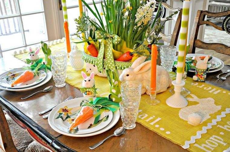 bella decorazione della tavola di Pasqua