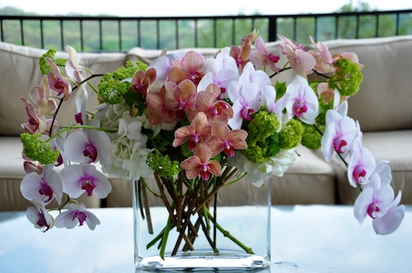 puokštė orchidėjų vazos stiklas