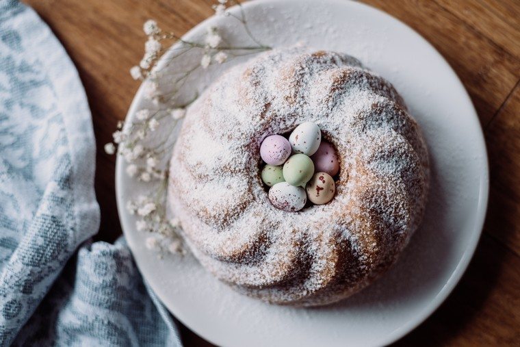 decorazione per la foto della ricetta della torta di Pasqua