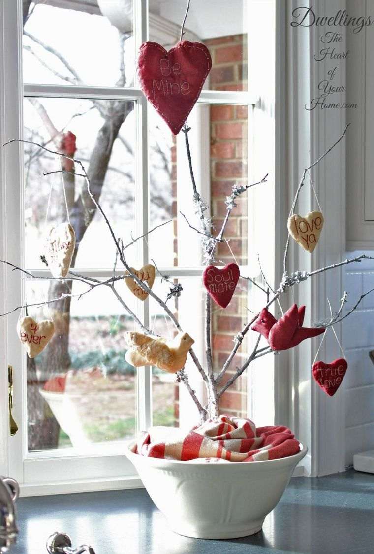 jeftina dekoracija za Valentinovo drvo-srca-stol