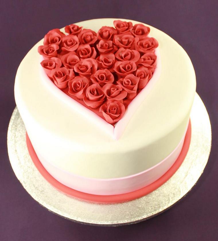 ukras-valentinovo-jeftin-rođendanska-torta