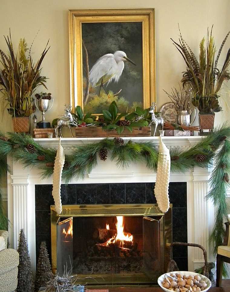 暖炉のクリスマスを飾るオリジナルのアイデアクリスマスソックス