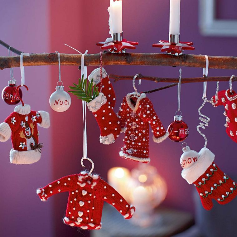 クリスマスツリーのアイデアのオリジナルの置物のためにあなたの家を飾る