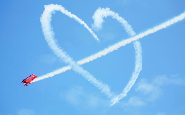 vestuvių pasiūlymas-dangus-lėktuvas-širdis