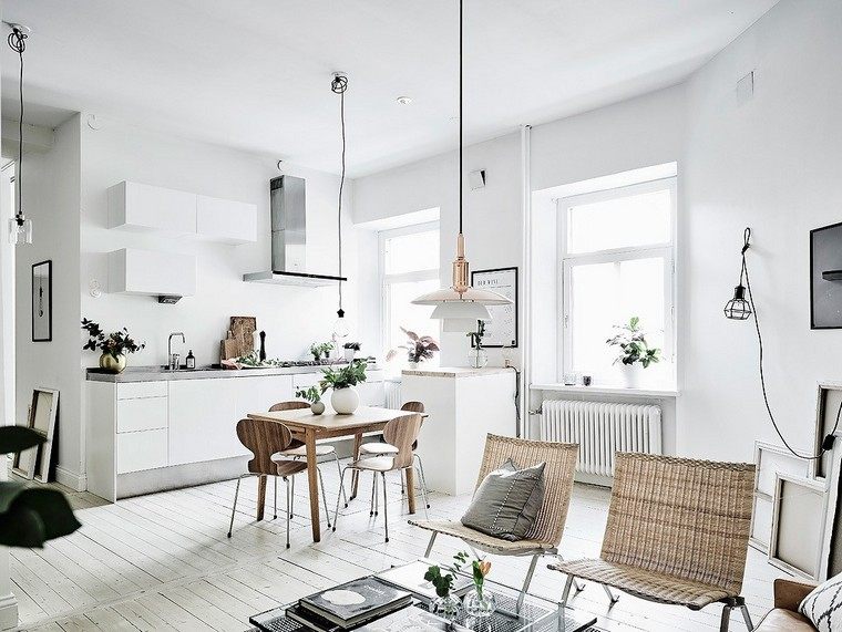 Švediško dizaino idėja apšvietimo pakabos stalo fotelio pagalvėlės parketas medis balta