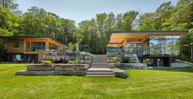 įlankos dizaino medinis namelis