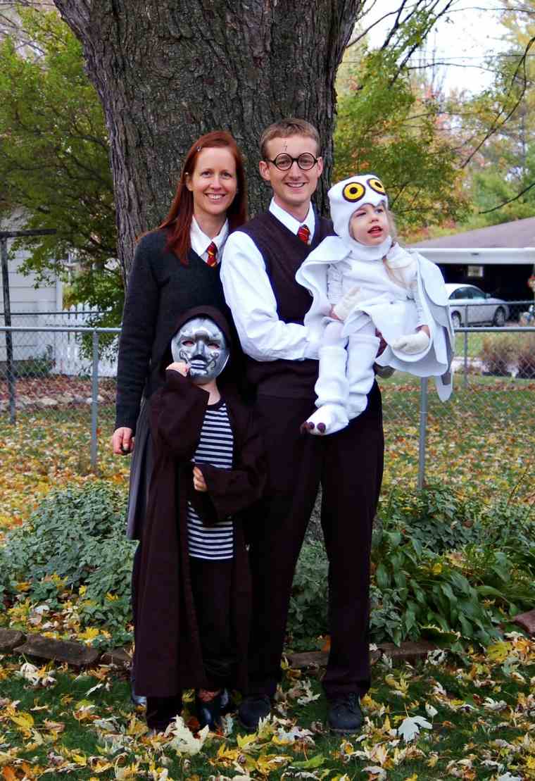 Hario Poterio Helovino šeimos kostiumo originali idėja