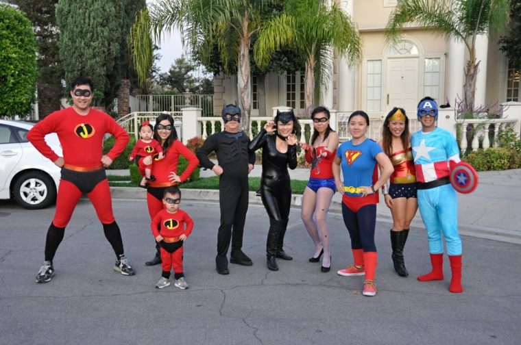 šeimos Helovino idėja apsirengti superherojų pasidaryk pats