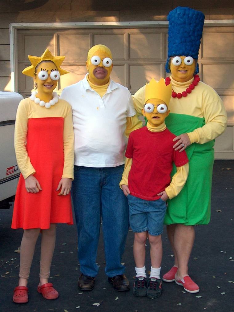 Helovino kostiumo idėja šeimos Simpson suknelė