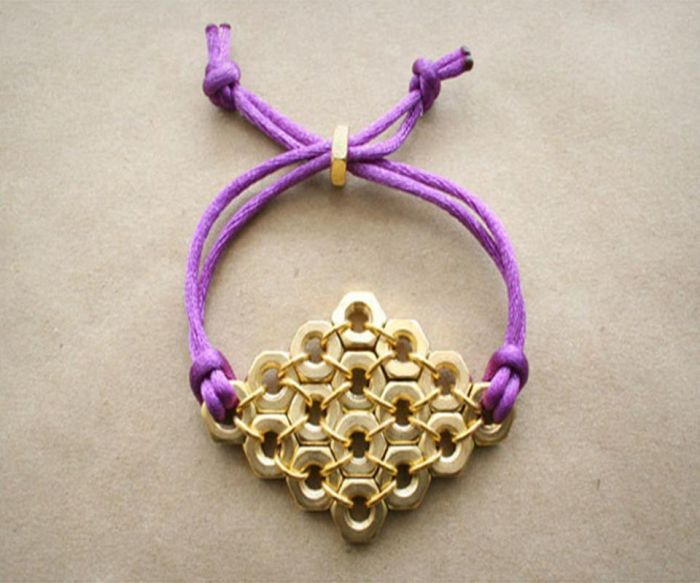 diy narukvica žice zlatne perle jednostavan DIY model